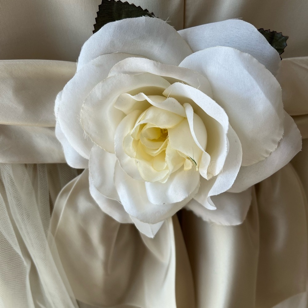 Fenaroli for Regalia Satin-look Ivory/Champagne Flower Girl Dress Girls Sz: 12 - Picture 7 of 13
